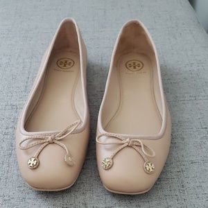 Tory burch nude flats